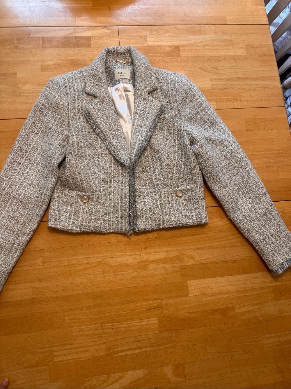 Tahari Gray Tweed Cropped Blazer Jacket